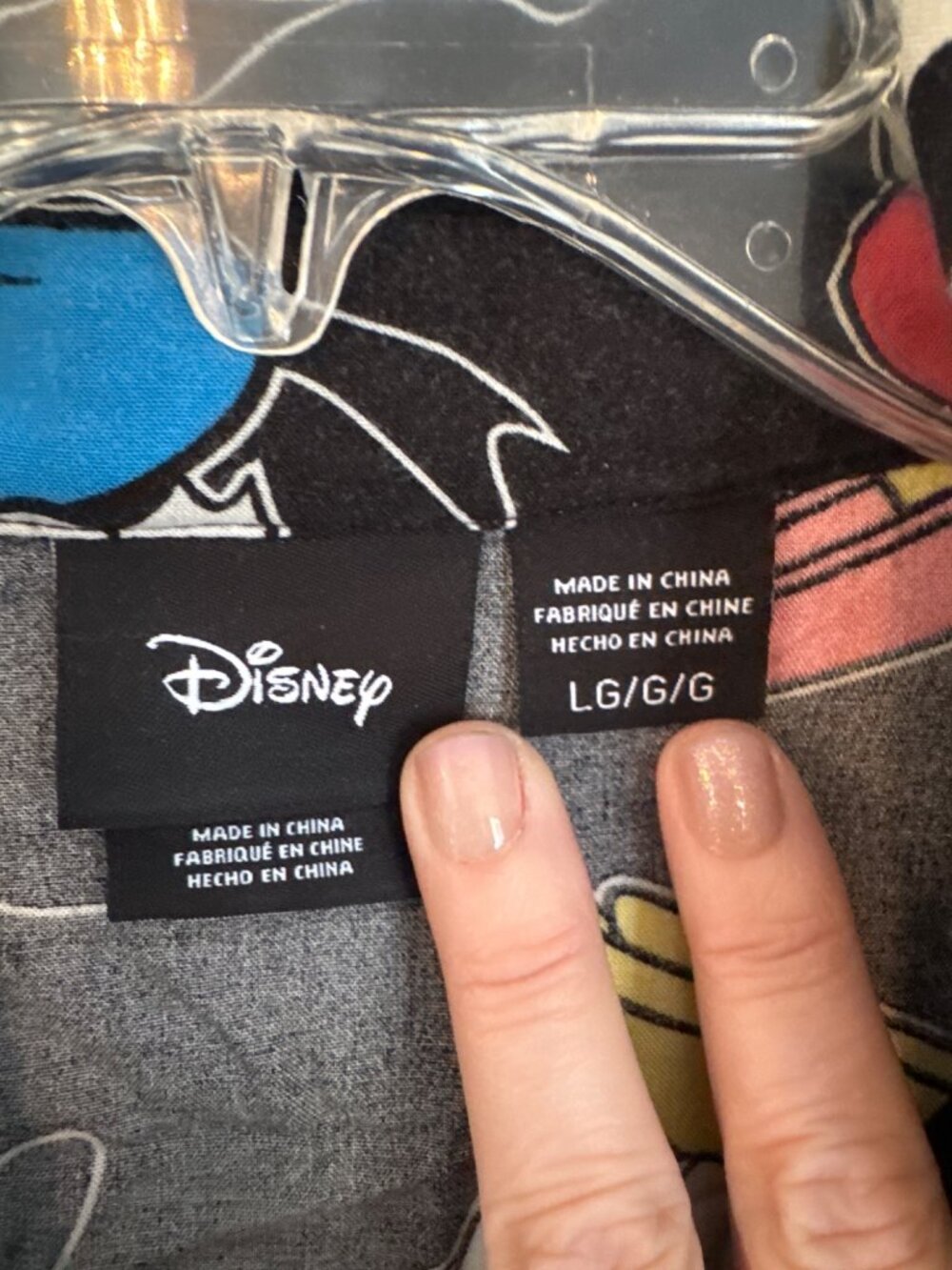 Disney Characters All Over Print Black Short Sleeve Button Down Shirt Large - Picture 2 of 5